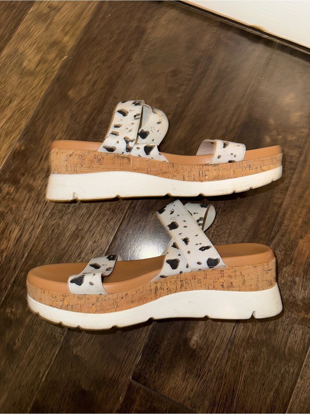 Moana Cow Print Platform Sandals Women’s Size 9M
Cork Slide Sandals - Picture 2 of 6